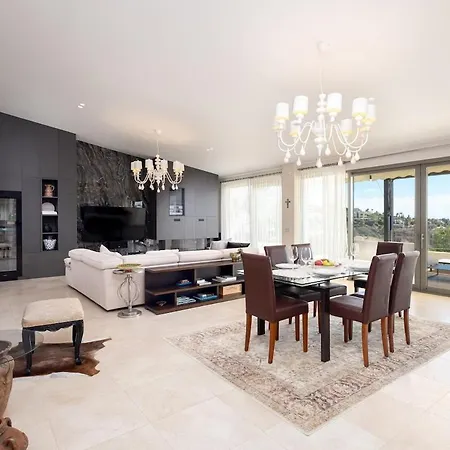 Διαμέρισμα The Skyline 3 Bd Penthouse - Flamingos Εστεπόνα