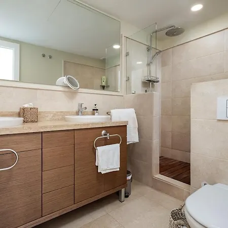 The Skyline 3 Bd Penthouse - Flamingos אסטפונה