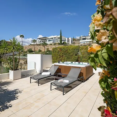 The Skyline 3 Bd Penthouse - Flamingos Апартаменты