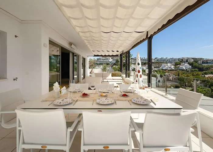 Апартаменты The Skyline 3 Bd Penthouse - Flamingos