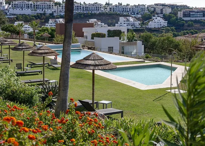 The Skyline 3 Bd Penthouse - Flamingos Apartamento